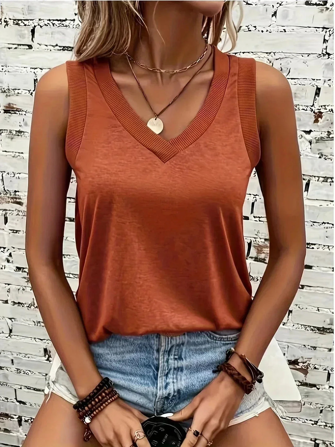 Solenya | Casual V-Neck Tank Top