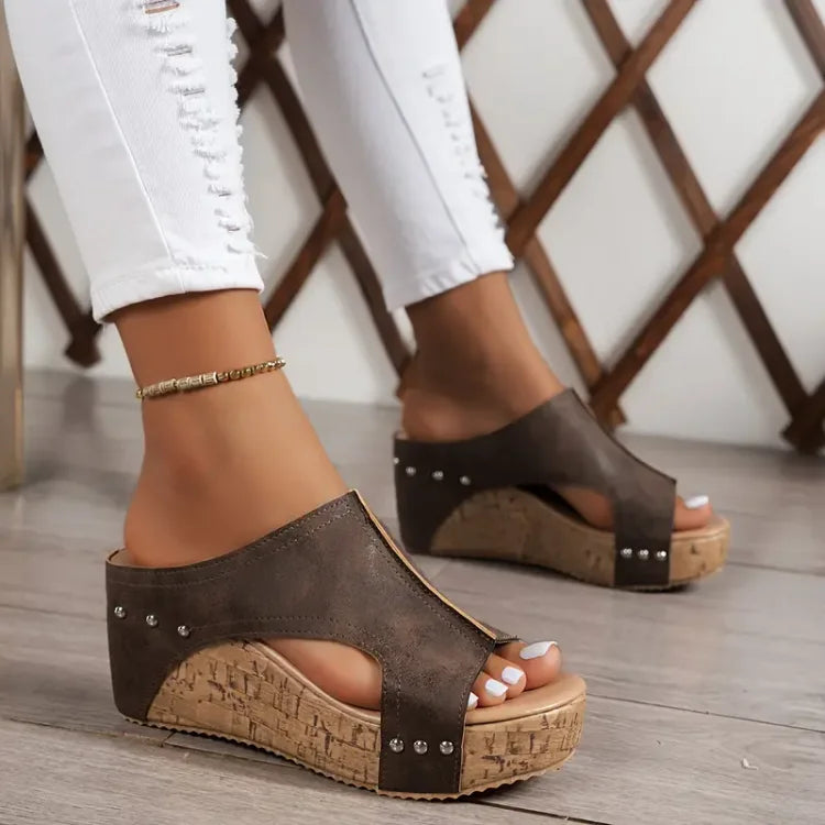 EMIRA | ELEGANT BUCKLE WEDGE SANDALS