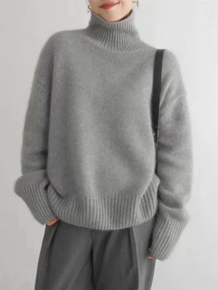 Averie | Minimalist Turtleneck Knit Sweater