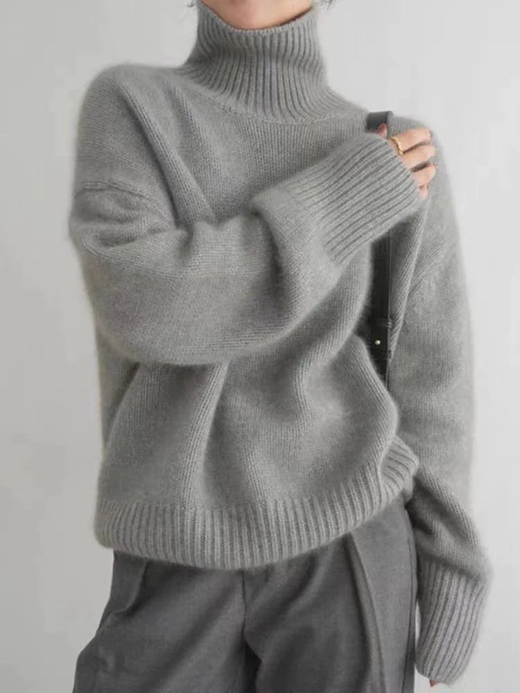 Averie | Minimalist Turtleneck Knit Sweater