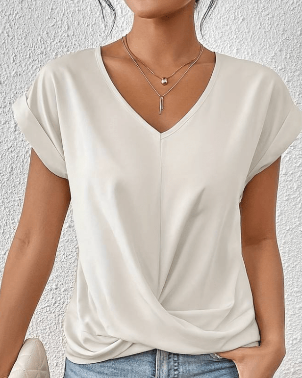 Luna | Tummy tucking V neck top