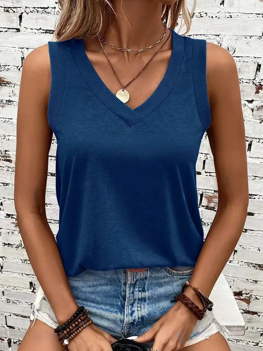 Solenya | Casual V-Neck Tank Top